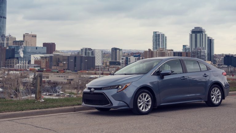 Sondage Léger sur la réputation 2026 : Toyota atteint le 6e rang tandis que Tesla affiche l’un des plus forts reculs