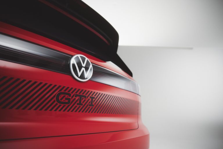 Volkswagen s&rsquo;efforce de garder le rythme sur le marché mondial des VE