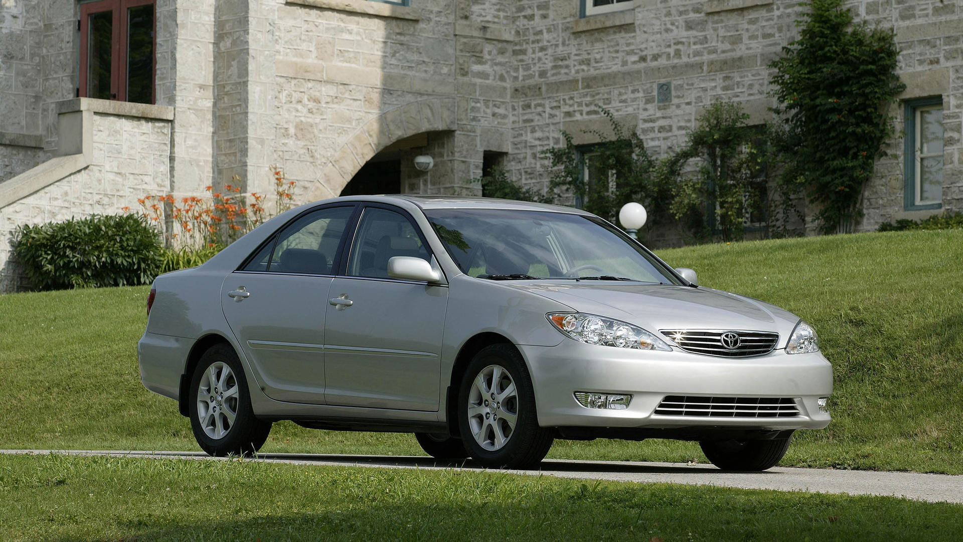 Toyota Camry XLE 2006 | Photo: Toyota
