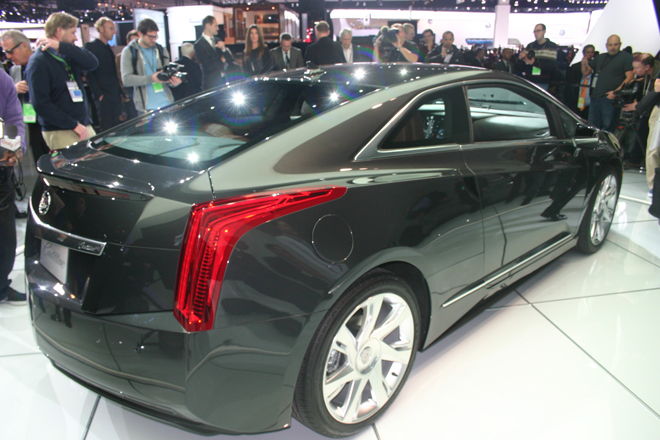 Cadillac-ELR--2014-Salon-de-l'auto-de-Detroit-2013-16