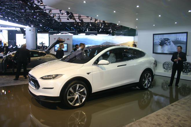 Tesla-Salon-de-l'auto-de-Detroit-2013-21