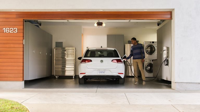 Les mécaniciens ont-ils peur de travailler sur des véhicules électriques?