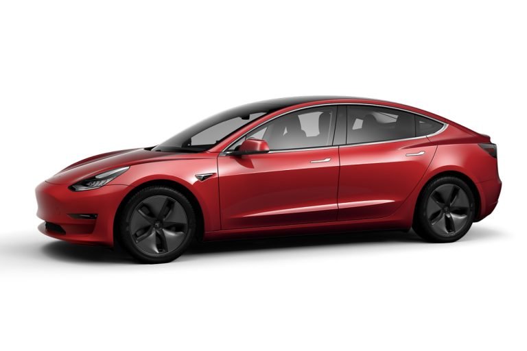 Tesla offre maintenant une Model 3 « médiane »