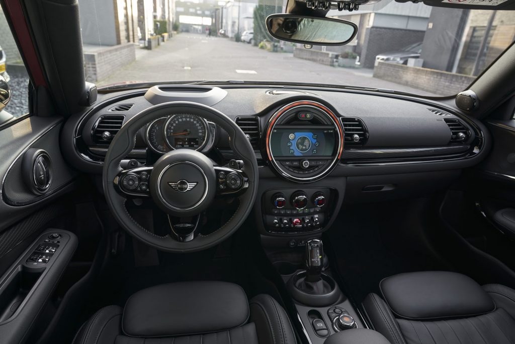 2019 Mini Clubman interior