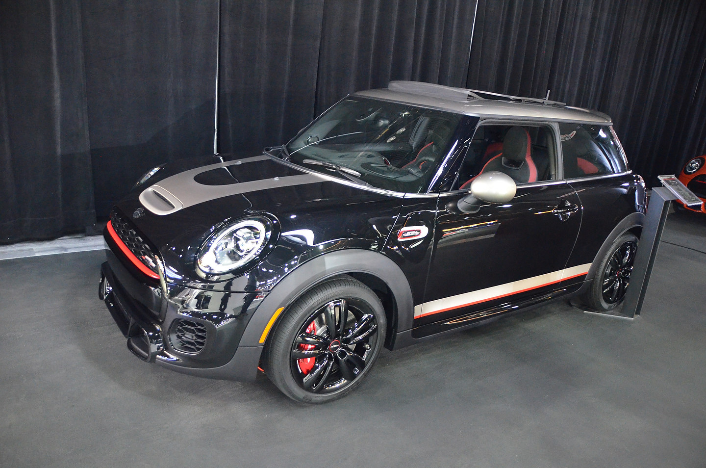MINI John Cooper Works Knights Edition
