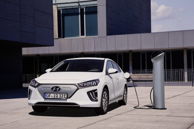 2040 : 57 % des véhicules vendus seront électriques