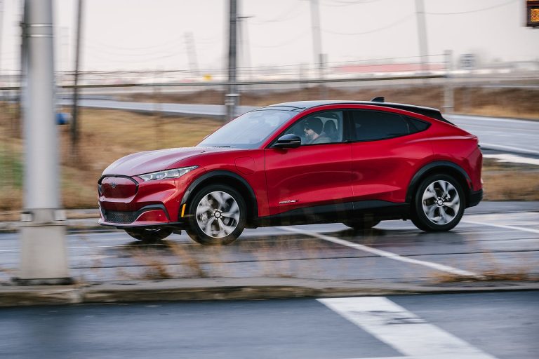 Objectif atteint : 100 000 véhicules électriques au Québec