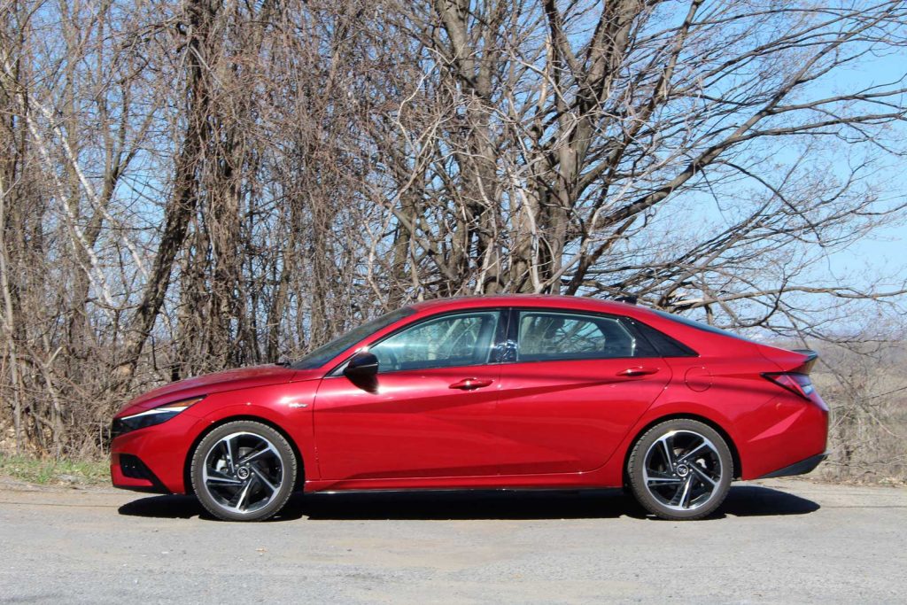 Hyundai Elantra 2021