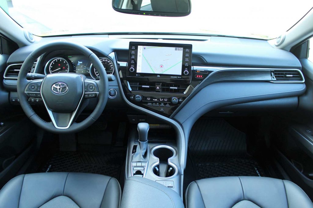 Toyota Camry 2021
