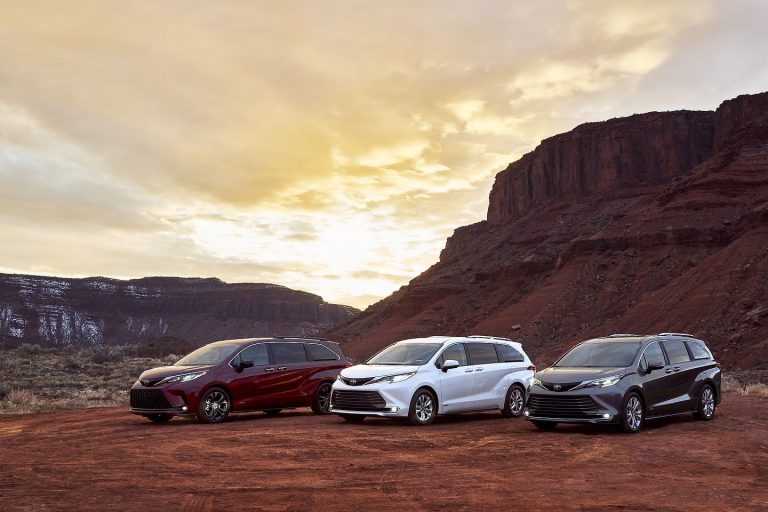 La toute nouvelle Toyota Sienna hybride 2021 combine efficacité, capacité et traction intégrale