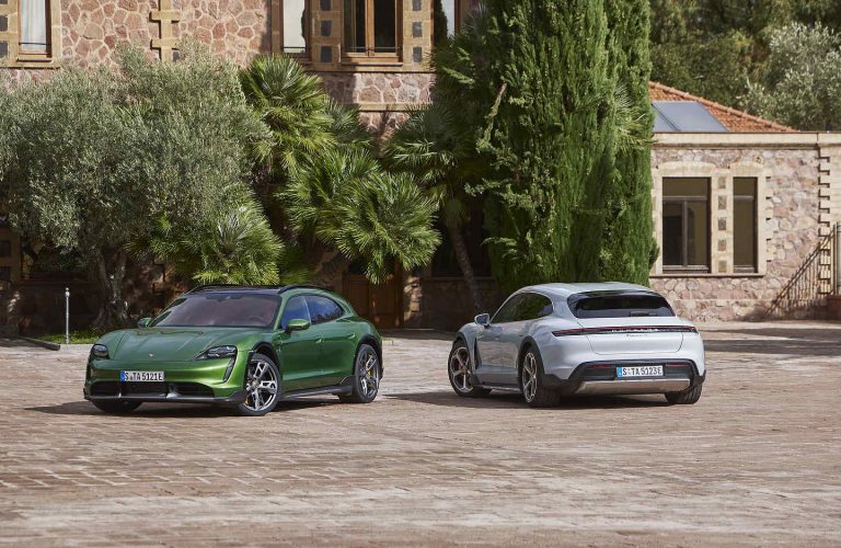 Porsche Taycan Cross Turismo Turbo S and Porsche Taycan Cross Turismo 4S