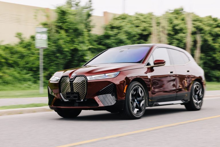 Un BMW iX avec presque 1 000 km d’autonomie d’ici la fin de l’année?