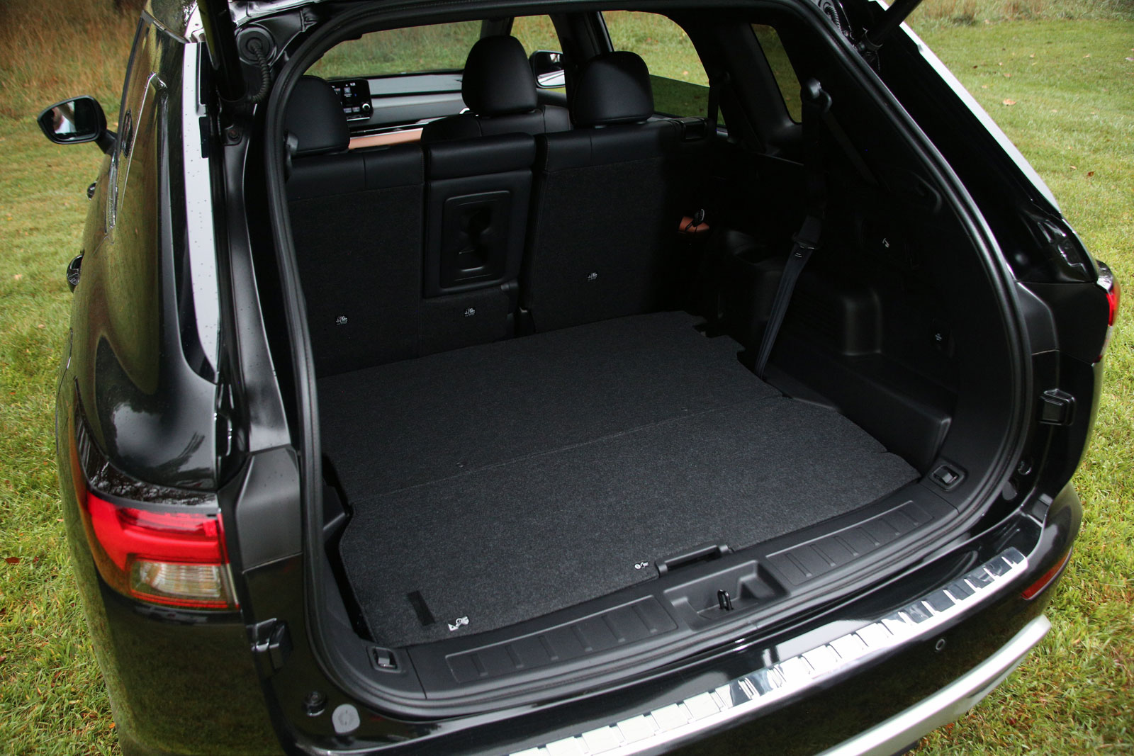 Mitsubishi Outlander PHEV 2023
