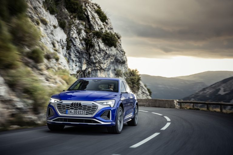 SQ8 e-Tron 2024 : le VUS phare d&rsquo;Audi s&rsquo;offre une amélioration haute performance