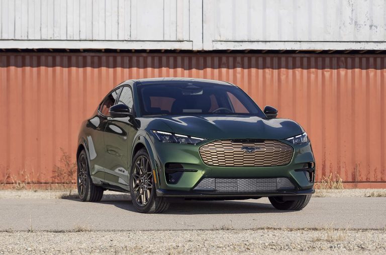 Ford freine les VE au profit des hybrides