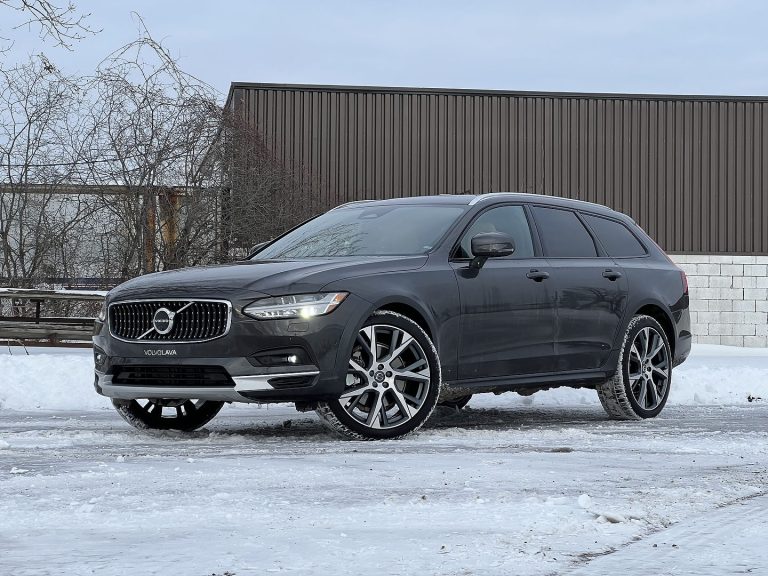 Essai routier Volvo V90 Cross Country 2024 : Proclamer votre individualité