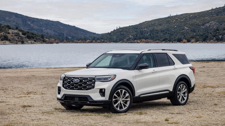 Rappel des Ford Explorer 2025-2026 pour des phares qui peuvent aveugler les autres automobilistes