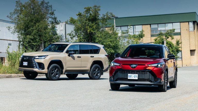 Hybrides aux antipodes : du Toyota Corolla Cross à 35 000 $ au Lexus LX 700h à 140 000 $