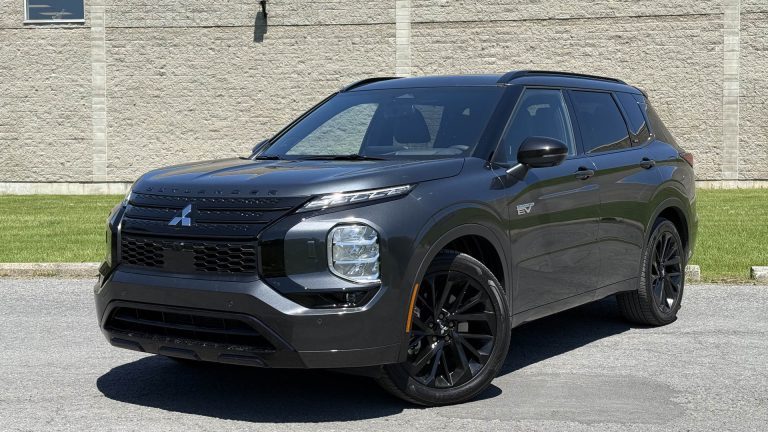 Essai routier Mitsubishi Outlander PHEV 2025 : Je me suis trompé… il a enfin du sens