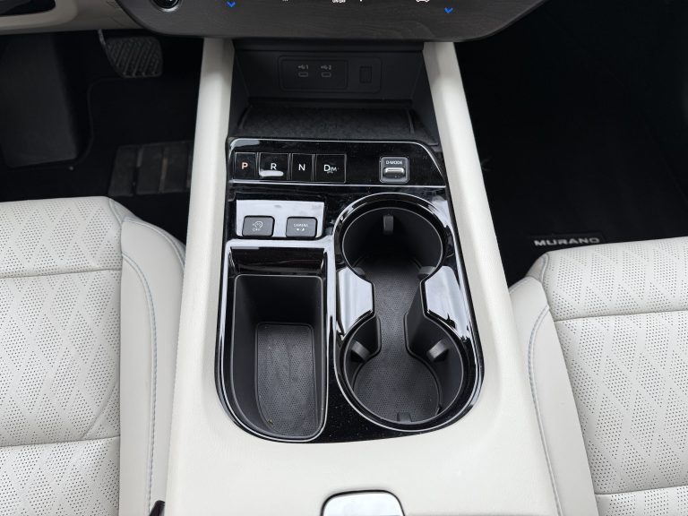 La conception des porte-gobelets est bien plus complexe qu’on le pense, selon un ingénieur de Nissan