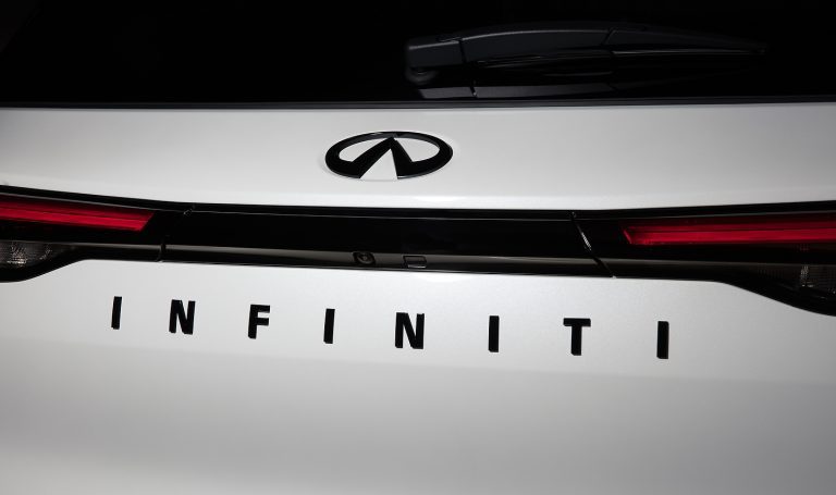 Infiniti envisage un VUS compact électrifié basé sur le futur Nissan Rogue pour 2027