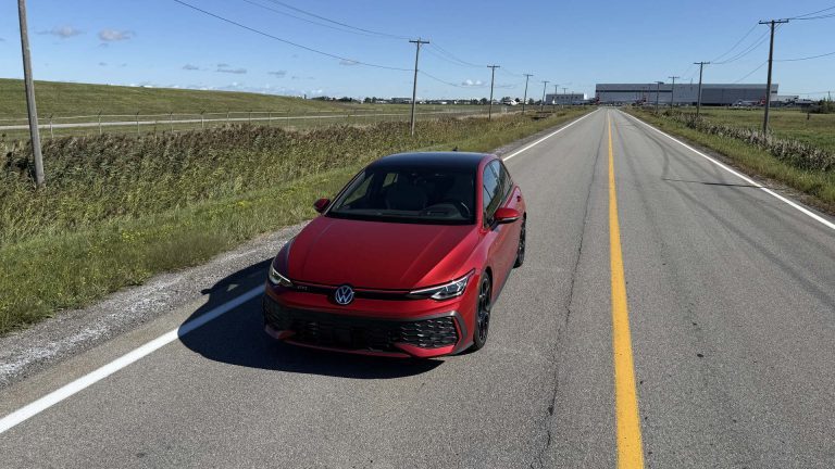 Essai routier Volkswagen Golf GTI 2025 : une compact sport à qui il manque une pièce