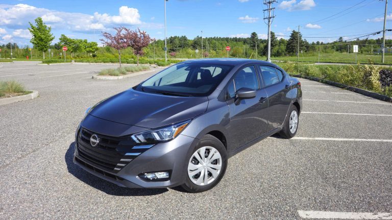 La Nissan Versa ne revient pas en 2026, emportant avec elle la catégorie des voitures sous-compactes abordables