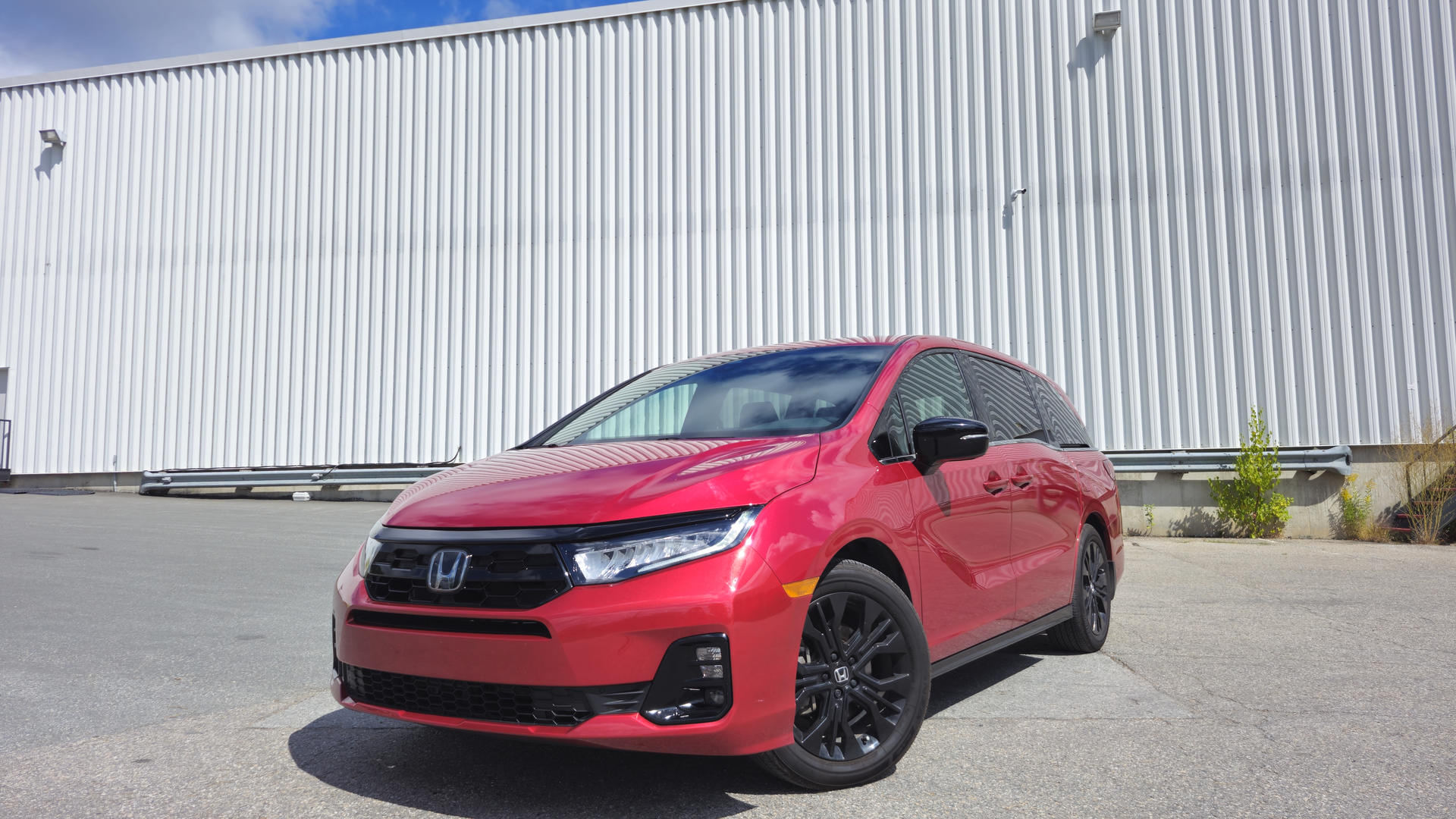 2025 Honda Odyssey Black Edition | Photo: Anthony Lemonde