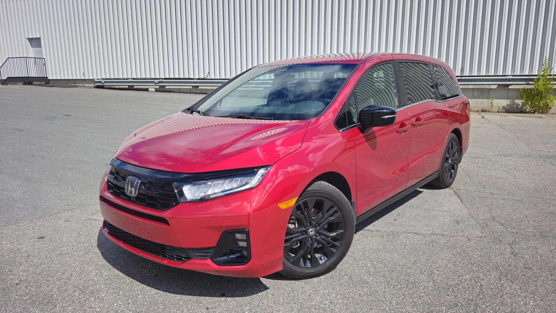 2025 Honda Odyssey Black Edition | Photo: Anthony Lemonde