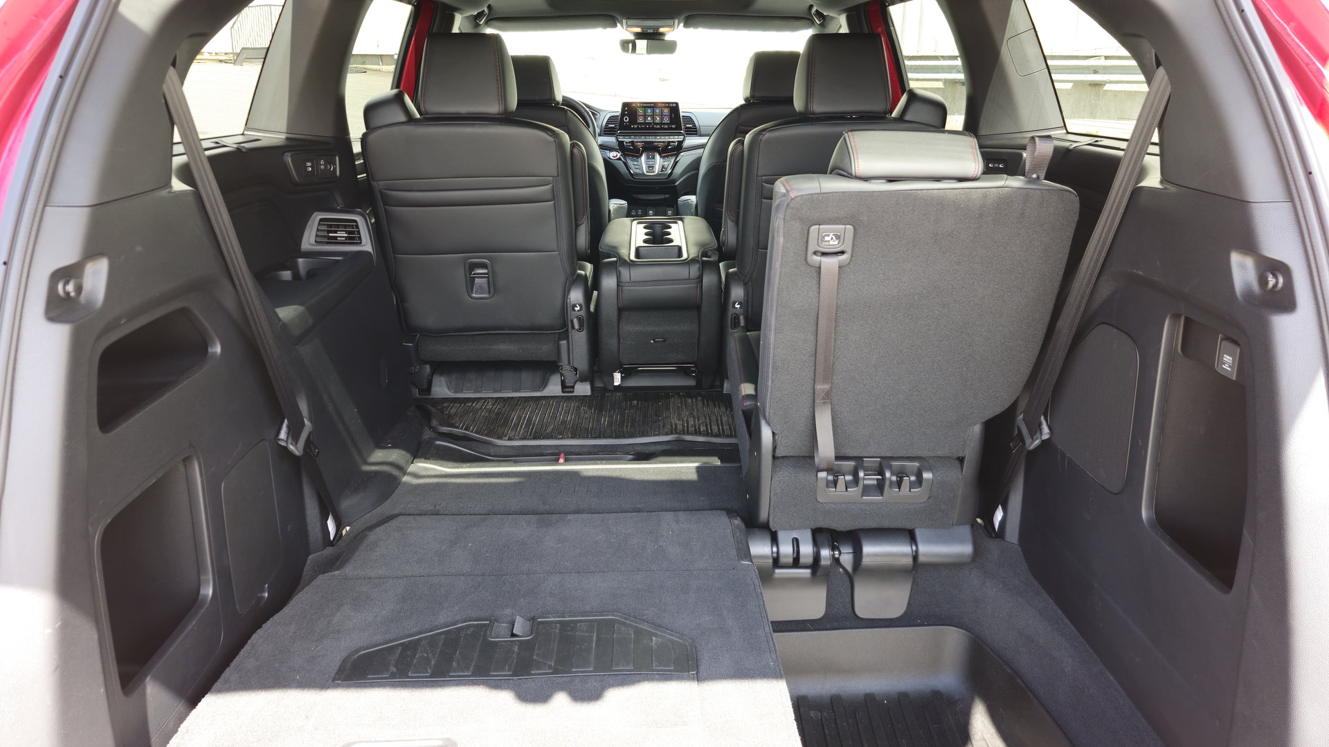 2025 Honda Odyssey Black Edition | Photo: Anthony Lemonde