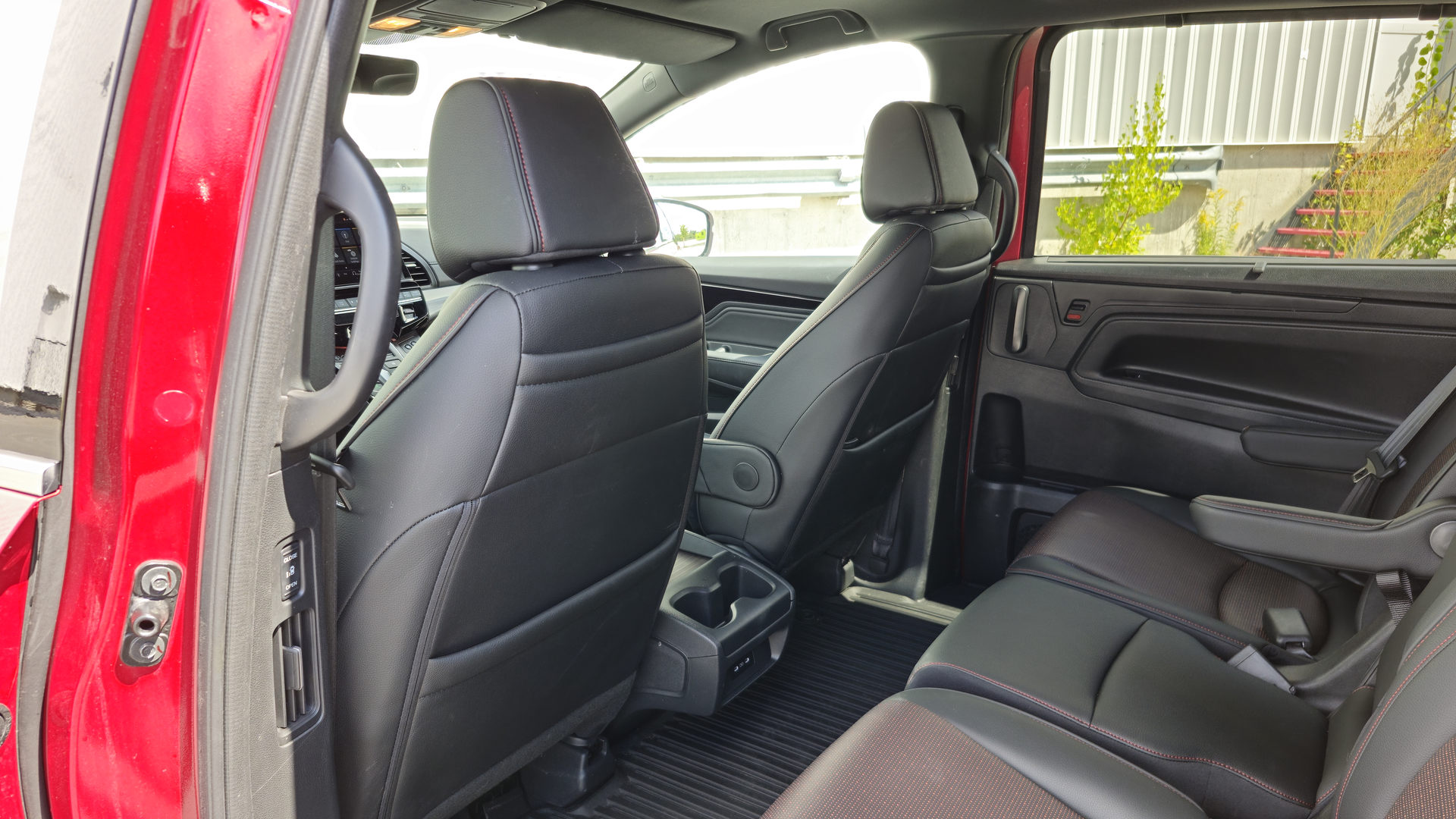 2025 Honda Odyssey Black Edition | Photo: Anthony Lemonde