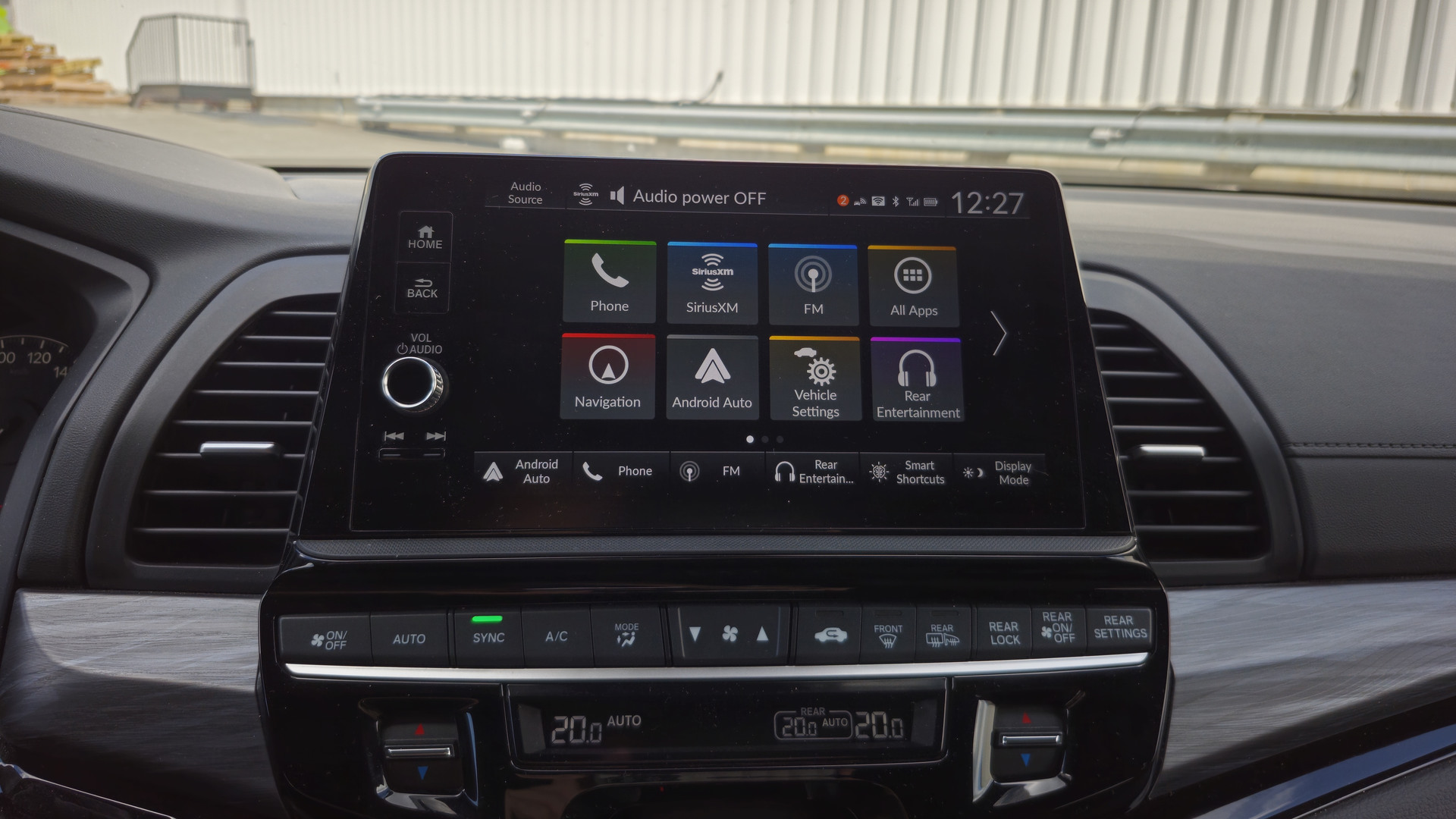 2025 Honda Odyssey Black Edition | Photo: Anthony Lemonde
