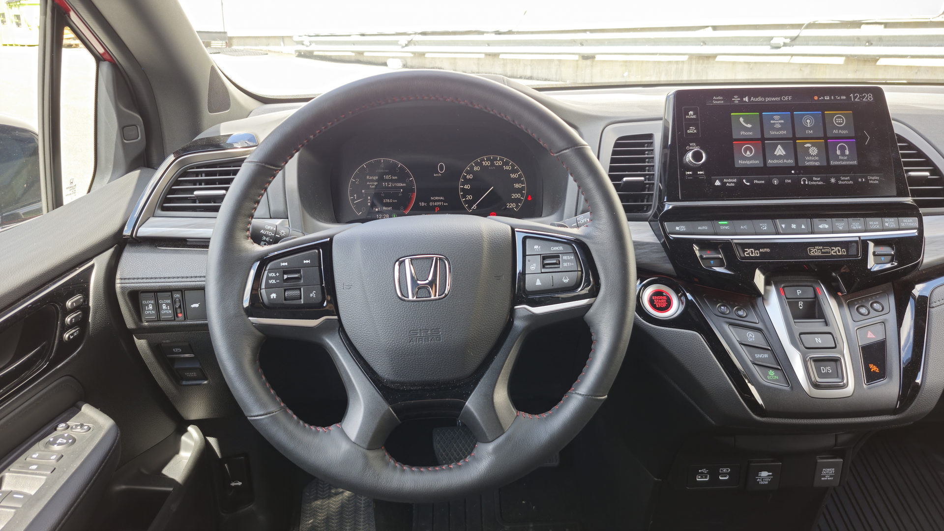 2025 Honda Odyssey Black Edition | Photo: Anthony Lemonde