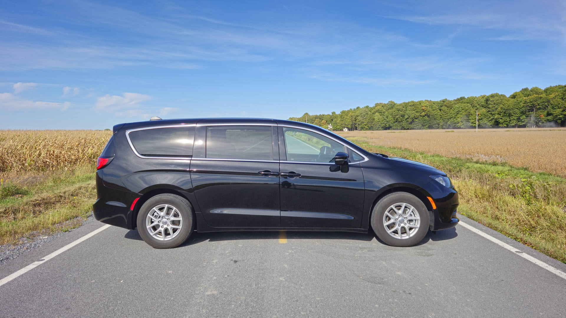 2025 Chrysler Grand Caravan | Photo: Anthony Lemonde