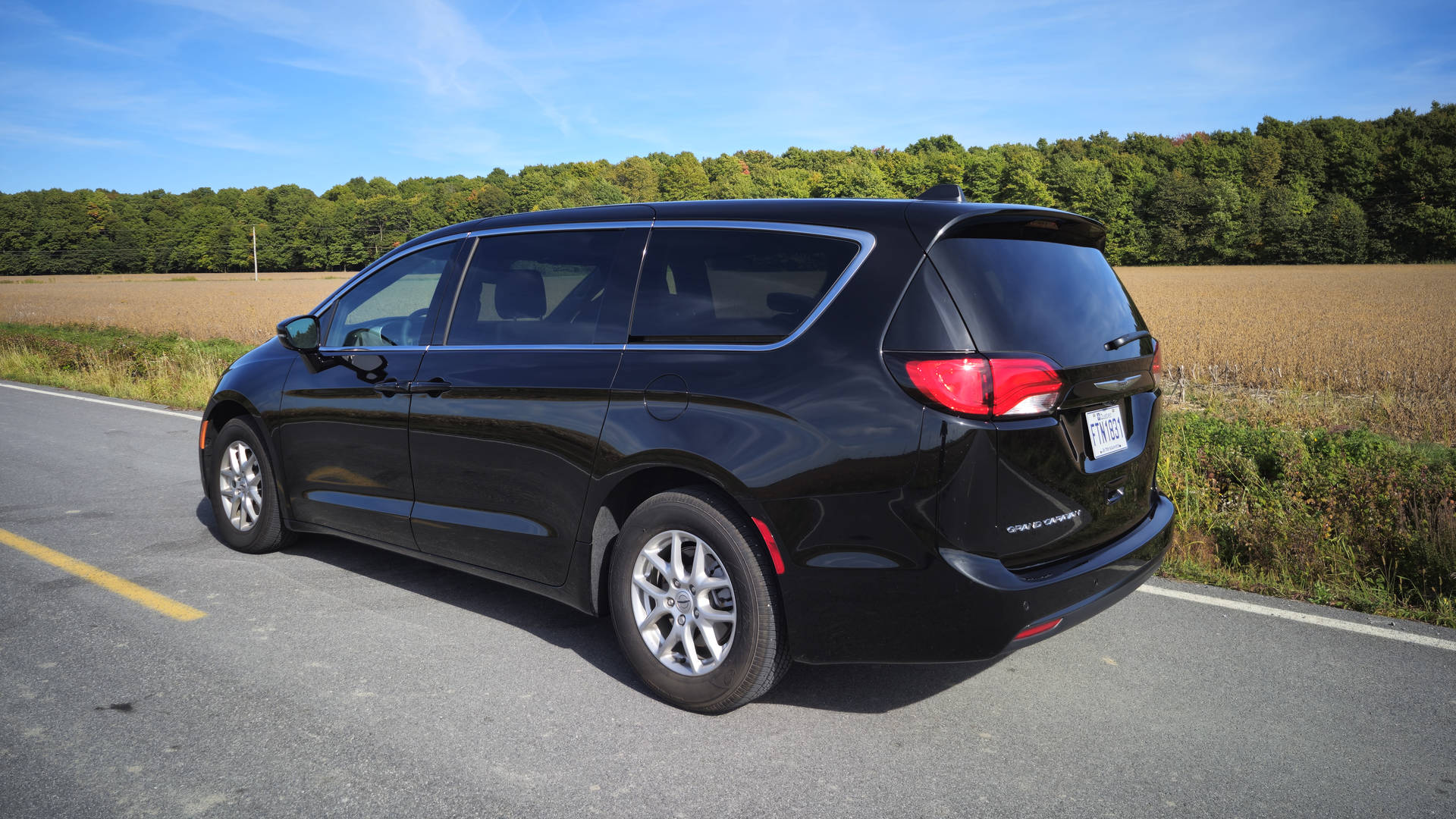 2025 Chrysler Grand Caravan | Photo: Anthony Lemonde