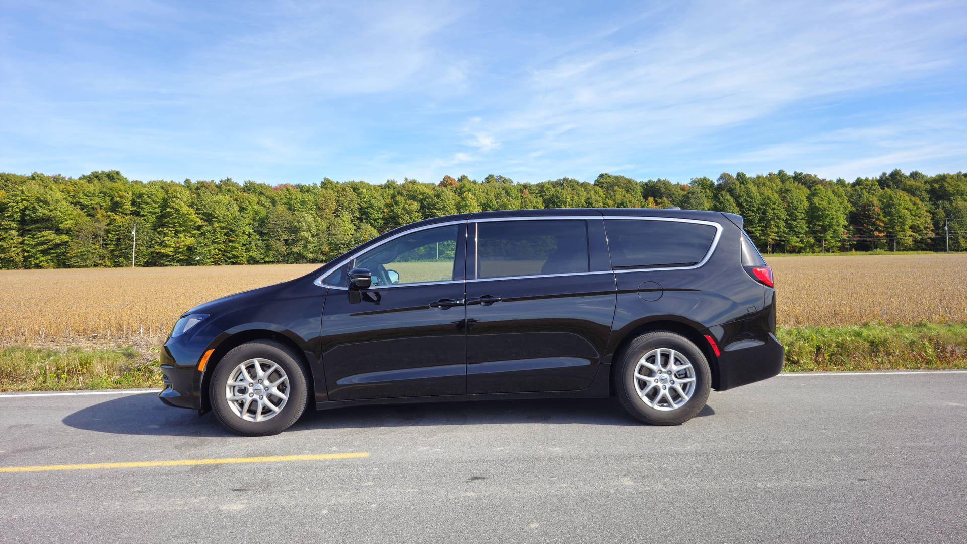 2025 Chrysler Grand Caravan | Photo: Anthony Lemonde