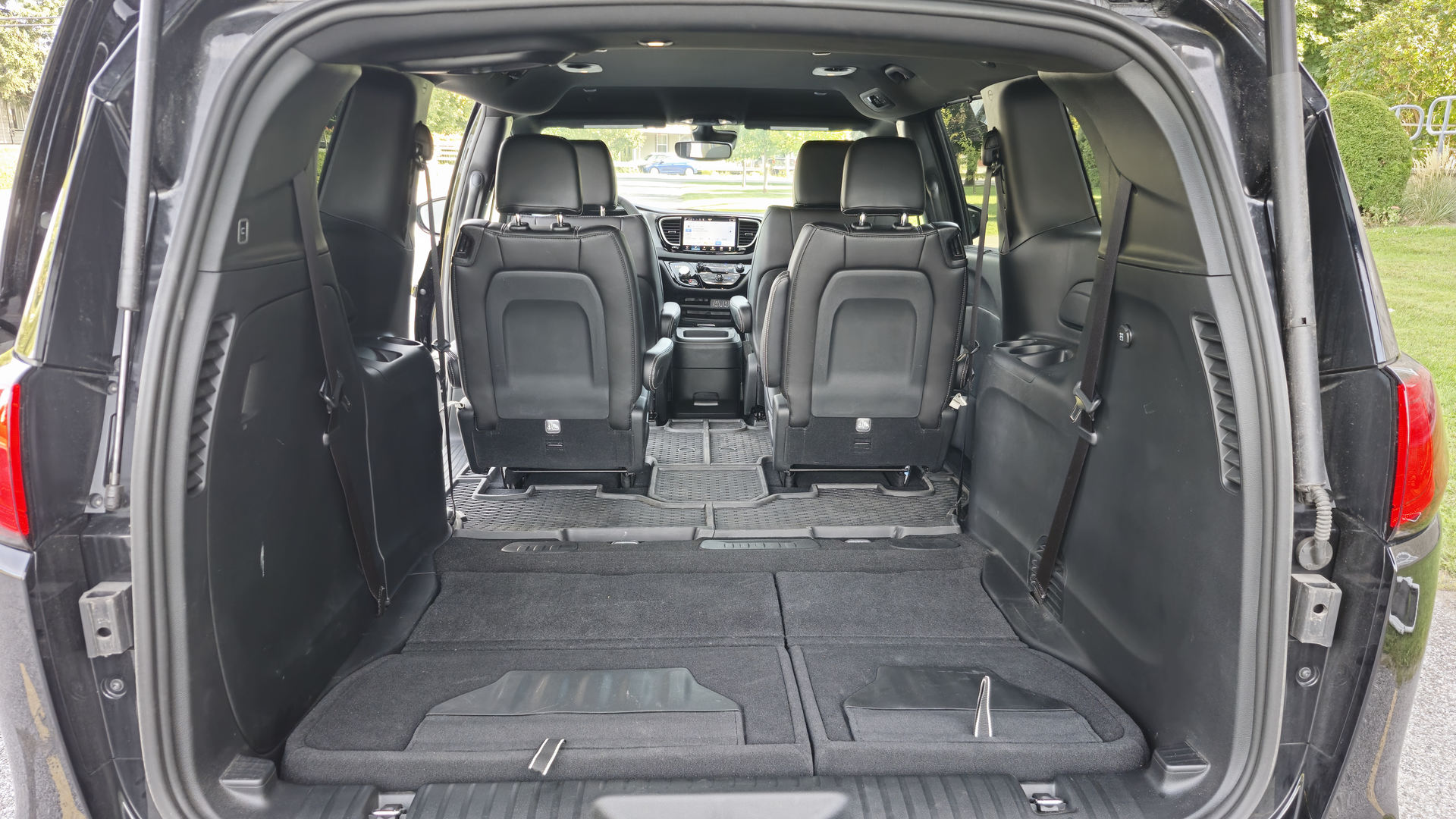 2025 Chrysler Grand Caravan | Photo: Anthony Lemonde