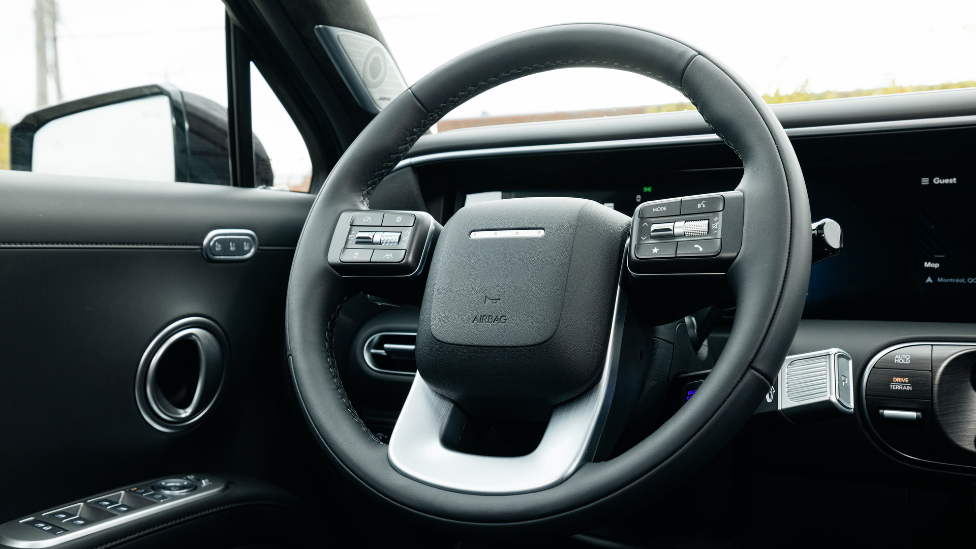 2026 Hyundai Palisade Ultimate Calligraphy Hybrid AWD | Photo: Olivier Delorme