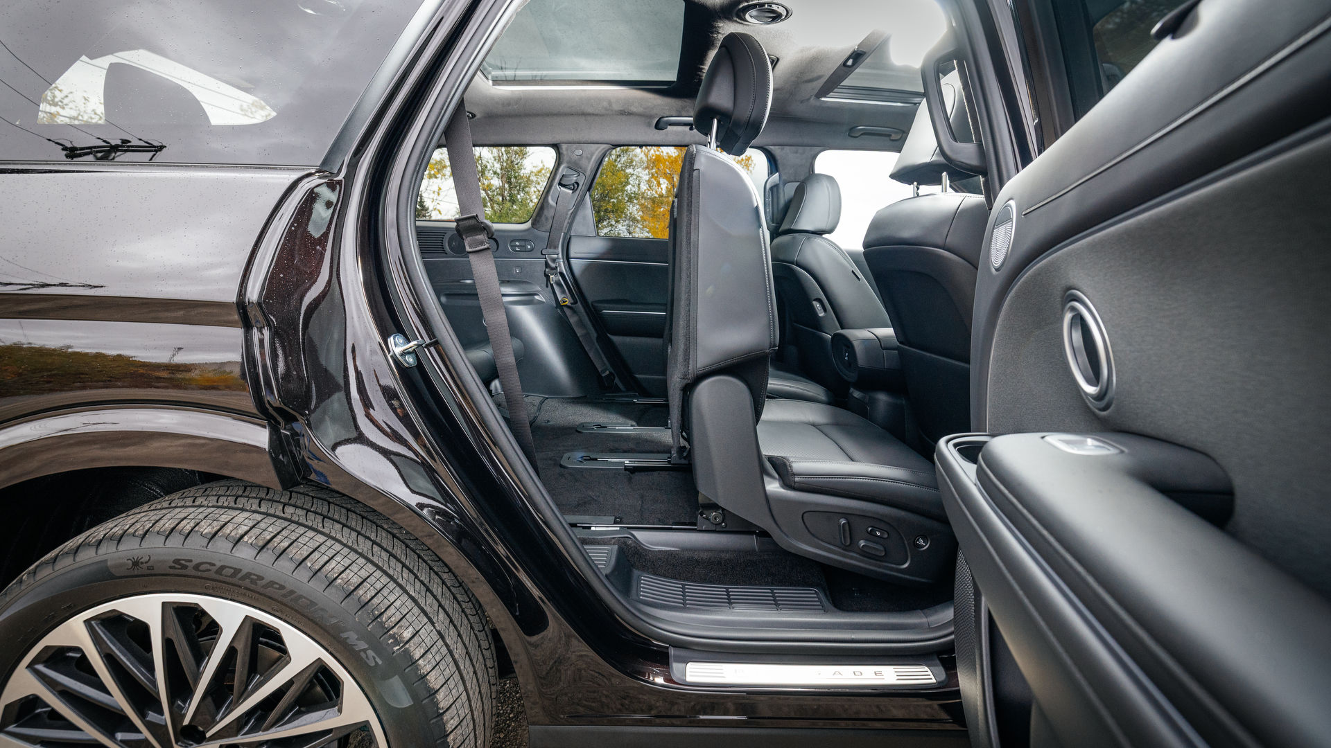 2026 Hyundai Palisade Ultimate Calligraphy Hybrid AWD | Photo: Olivier Delorme