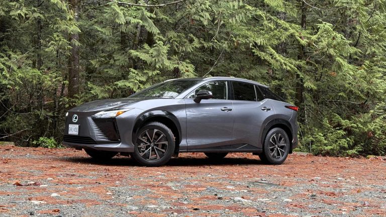 Premier essai Lexus RZ 350e 2026 : trouver le juste milieu