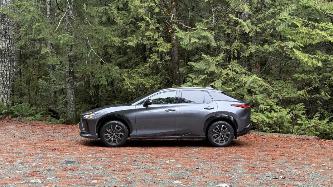 Premier essai Lexus RZ 350e 2026 : trouver le juste milieu | Ecolo Auto