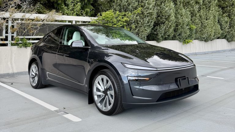 Essai du Tesla Model Y 2026 Dual Motor : la conduite autonome impressionne et on s’y habitue