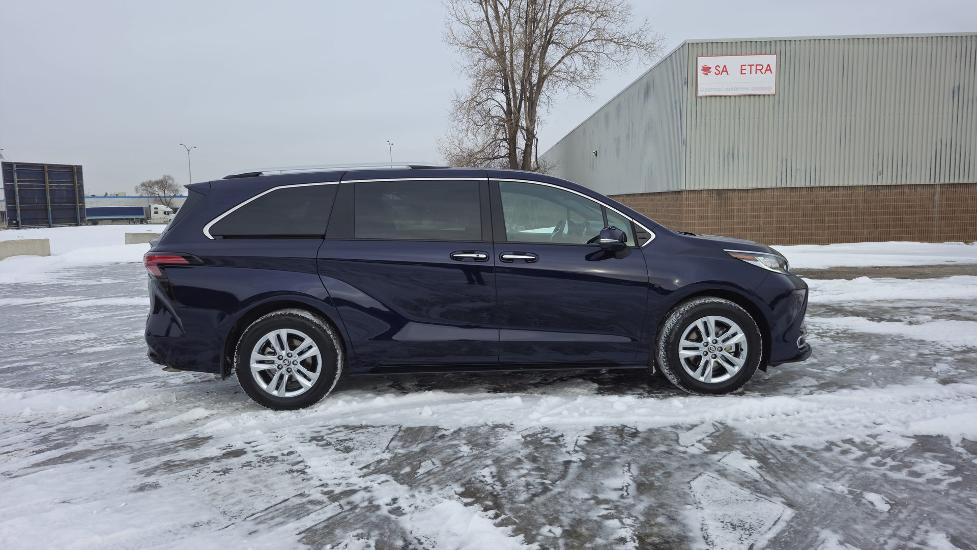 2026 Toyota Sienna Limited | Photo: Anthony Lemonde