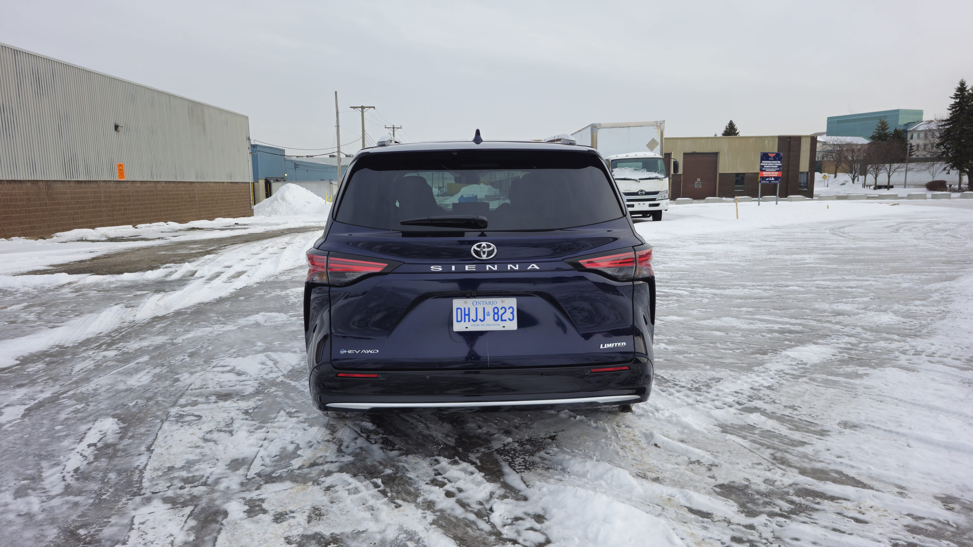2026 Toyota Sienna Limited | Photo: Anthony Lemonde