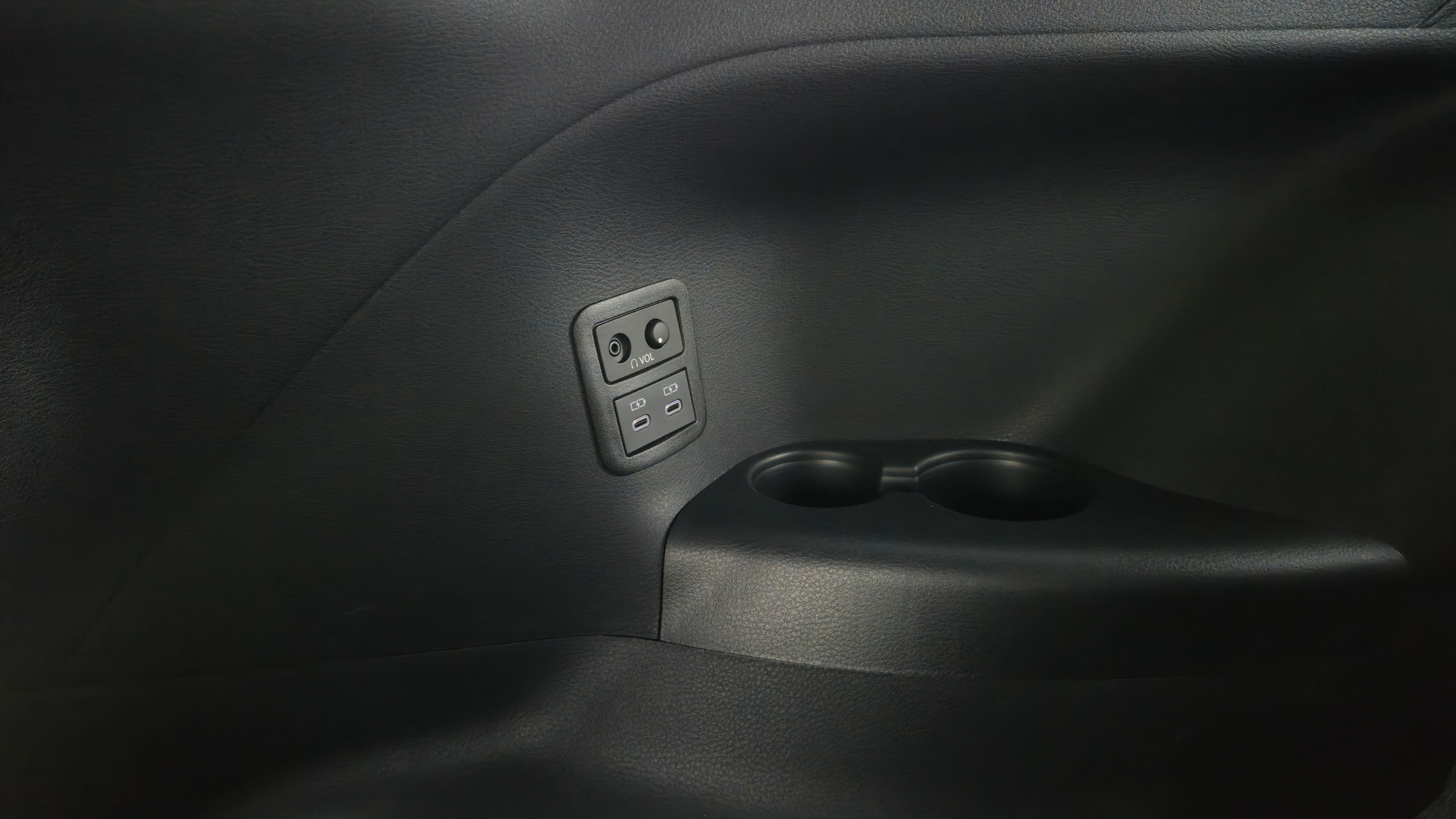 2026 Toyota Sienna Limited | Photo: Anthony Lemonde