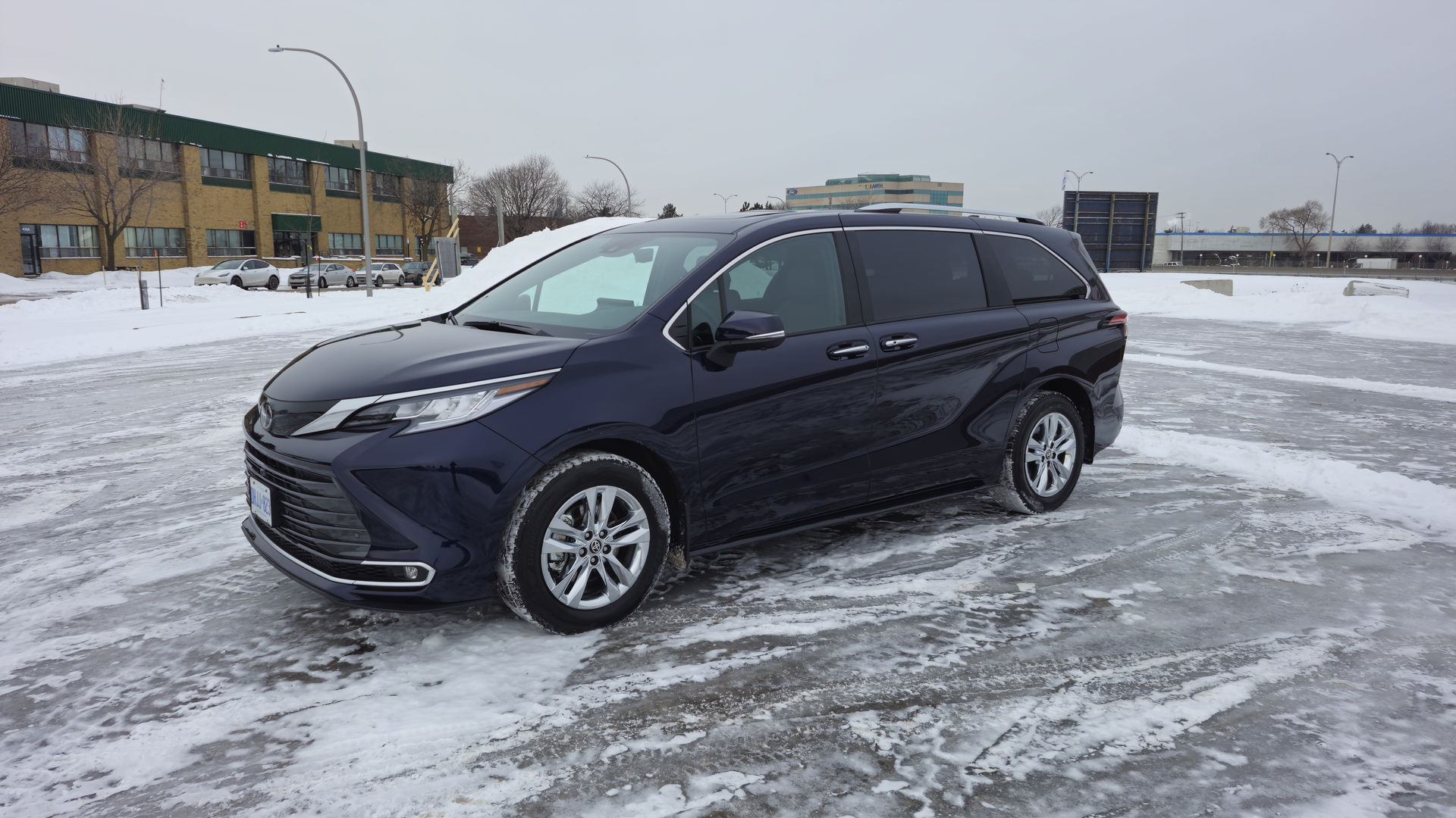 2026 Toyota Sienna Limited | Photo: Anthony Lemonde
