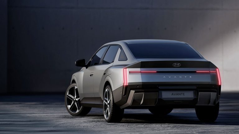 Voilà la Hyundai Elantra 2027, Hyundai n’en avait pas fini avec les angles