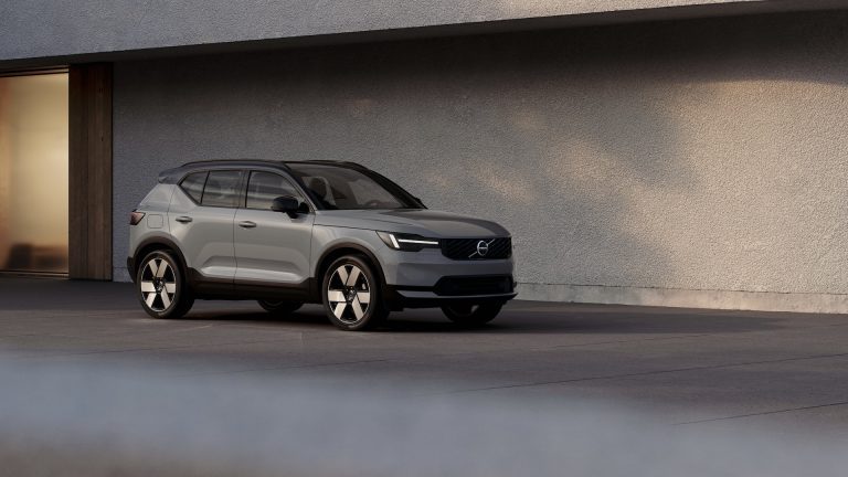 Le Volvo XC40 2028 se peaufine alors que les électriques EX40 et EC40 quittent