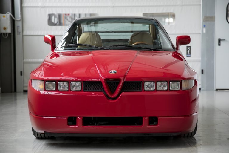 Le futur coupé électrique d’Alfa Romeo pourrait être inspiré de la SZ des années 90