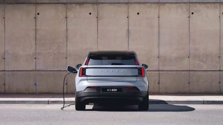 Volvo offrira l&rsquo;accès au réseau de superchargers de Tesla en Amérique du Nord